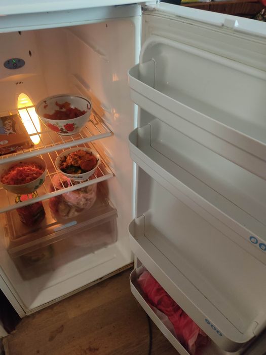 Продам 2 холодильник LG  INDESIT