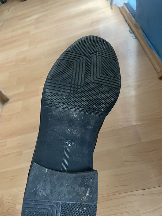 Pantofi înalți piele naturală mărimea 42