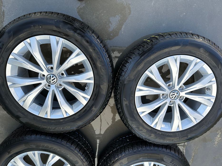 Jante originale VW (Volkswagen) 17 cu anvelope de iarna "MONTANA"