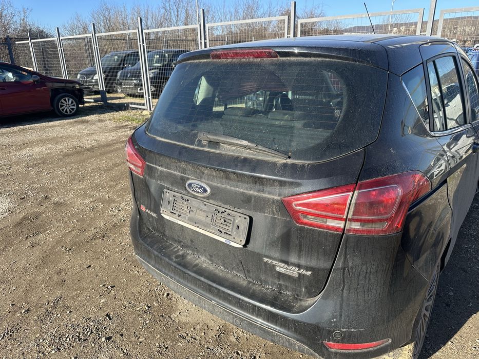 Задна броня комплект за Форд B max!!!