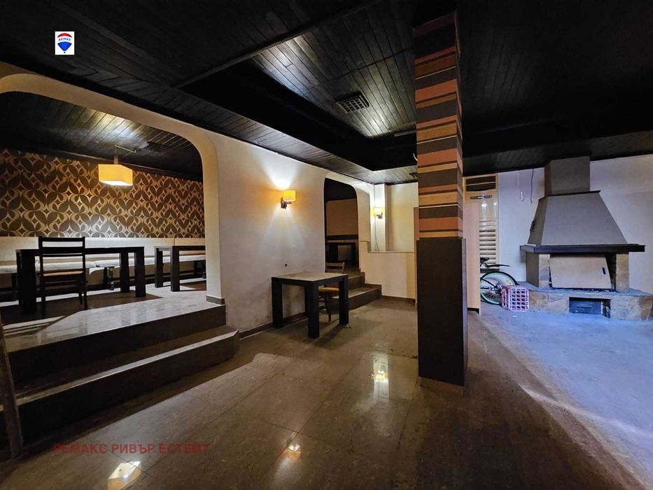 Продава се Заведение в Русе, Център - 180 кв.м за 405 €/кв.м - Снимка #2