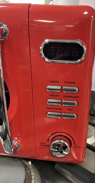 Свободностояща микровълнова фурна Wolkenstein Retro WMW720