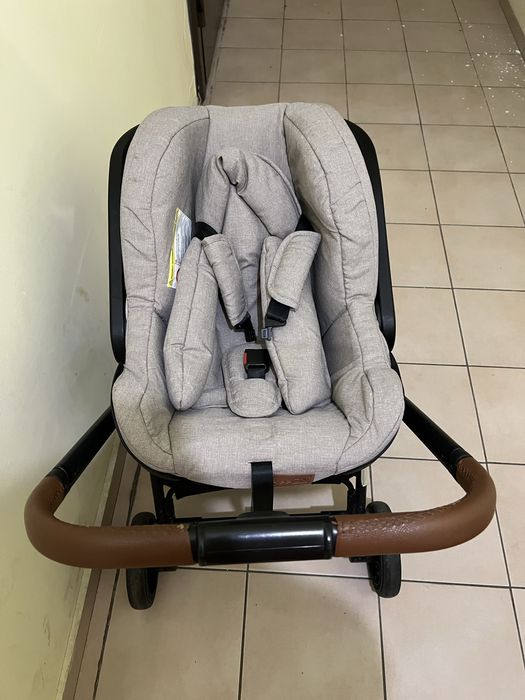 Продам коляску 2 в 1