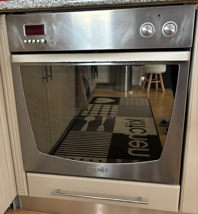 Cuptor electric Gorenje cu ventilatie si grill