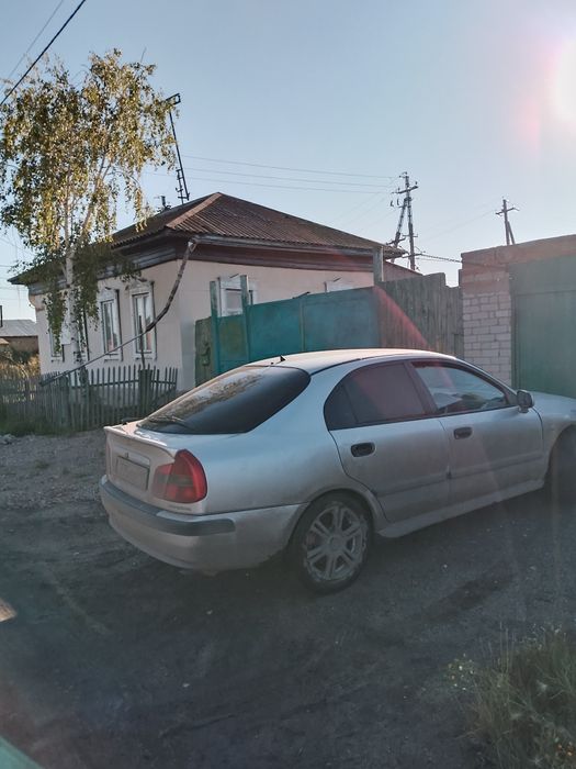 Митсубиси каризма на ходу, срочно