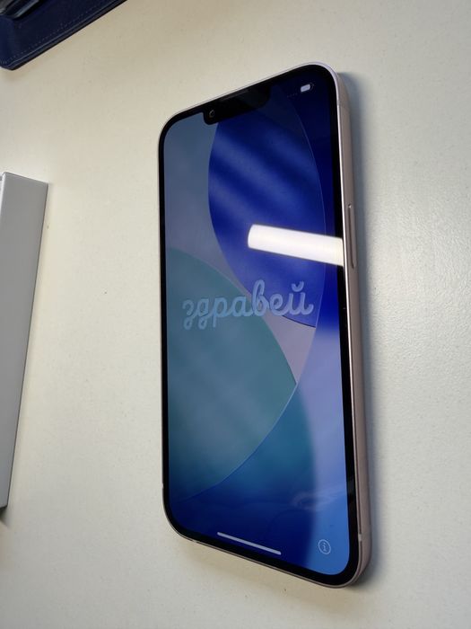 iPhone 13 pink (много запазен)