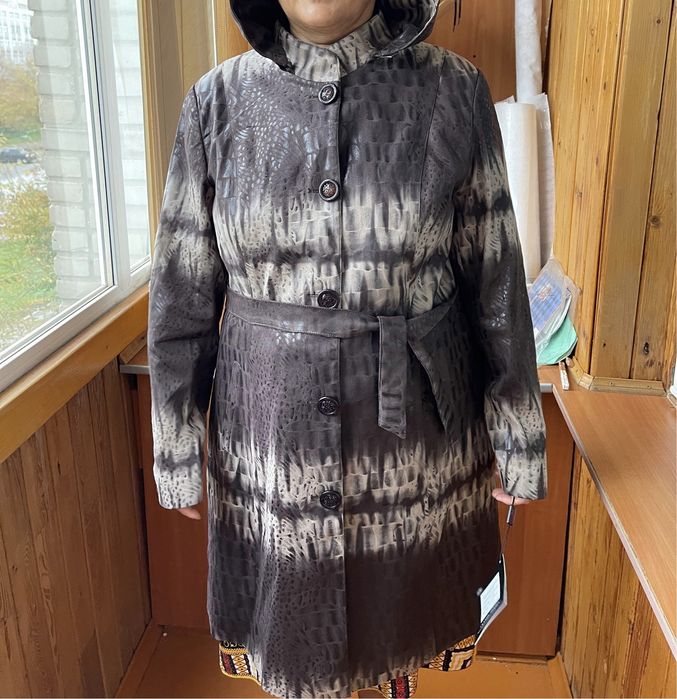 продам плащ новый