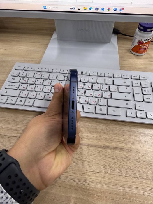 Продается iPhone 12