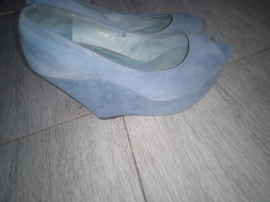 Продам обувь 38 маломерки