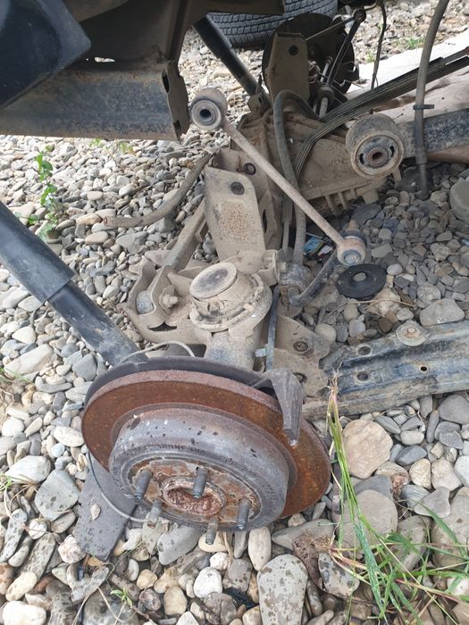 Punte spate jeep grand Cherokee 3.0 crd model 2005 pana in 2010