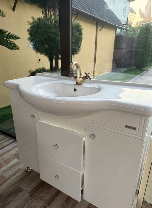 Set lavoar si dulap + oglinda baie