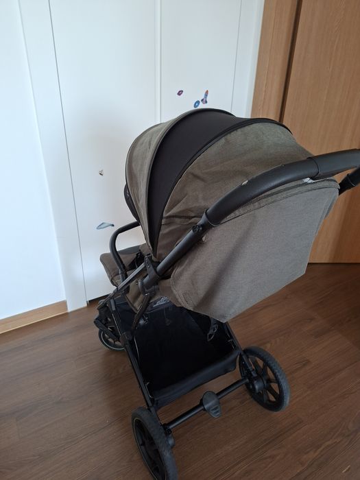 Коляска прогулочная Inglesina Maior