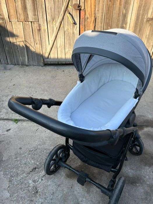 Продам коляску детскую зима- лето