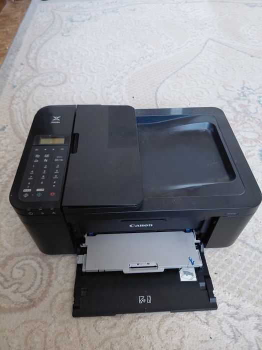 Цветной принтер Canon