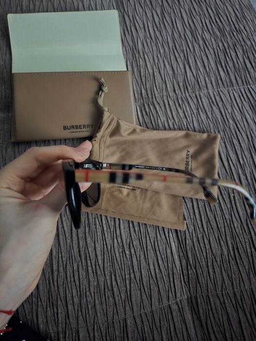 Солнцезащитные очки Burberry unisex