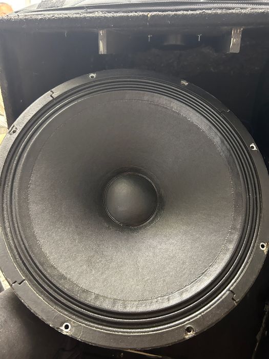 2 difuzoare electro- voice pe 18