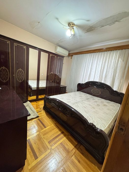 Метро Буюк ипак йули 
3/4/4 балкон 2#6 кирпич 
Комнаты разд 
83000$тор