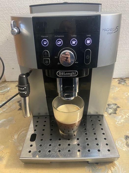 Espresor cafea DeLonghi magnifica S smart