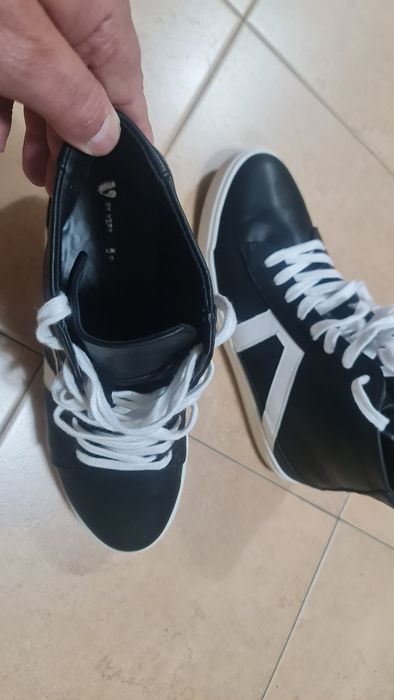 Естествена кожа кецове 42 от Англия