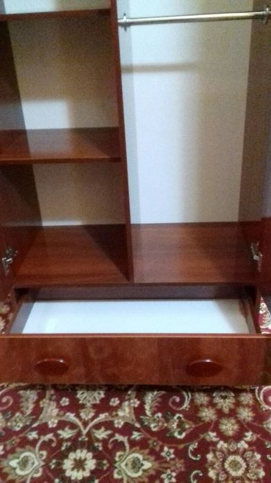Mebel dubayniki shkaf kravat sotiladi