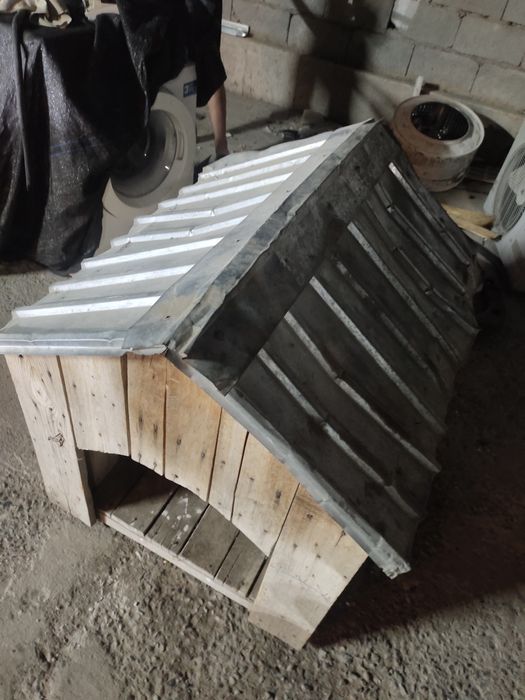 Будка в хорошем состоянии