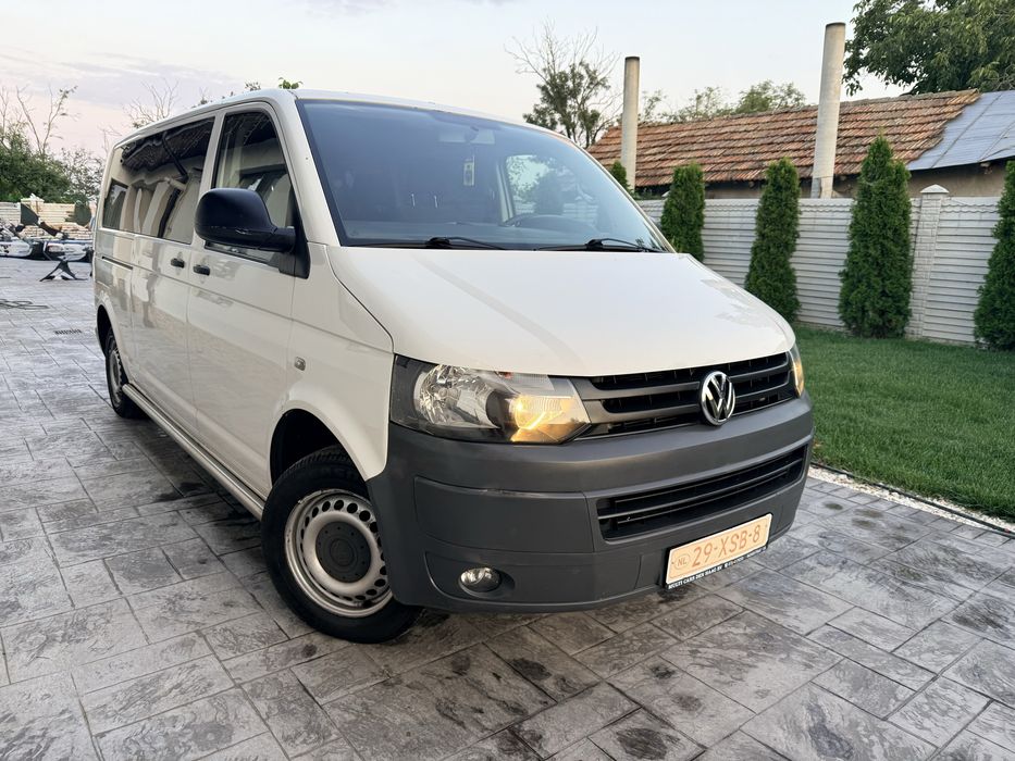Vand VW Transporter 8+1 Locuri / 2012 Euro5 / 2.0 TDI Bluemotion  Technology