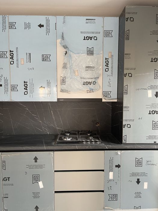 Vand mobila de bucatarie din mdf mat cu electrocasnice