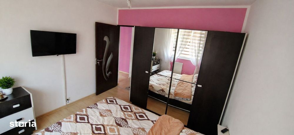 Apartament 3 camere, 54 mp, zona Craiovita Noua