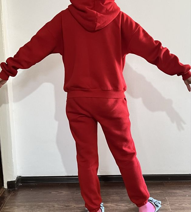 Продается теплая спортивка