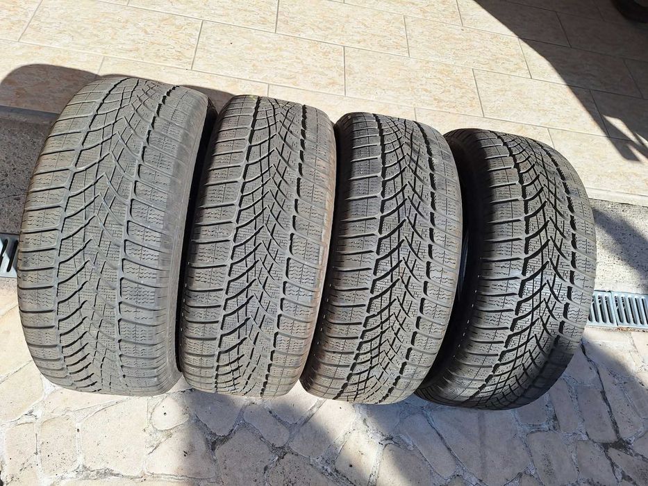 225/45R18 Dunlop - set anvelope de iarna