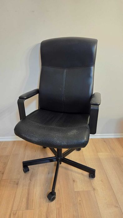 Офис стол въртящ MILLBERGET