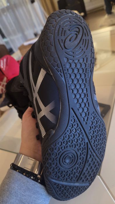 Борцовки Asics за момче  номер35,номер37