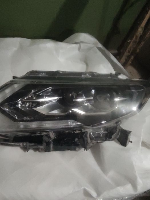 Nissan фар 2022 г