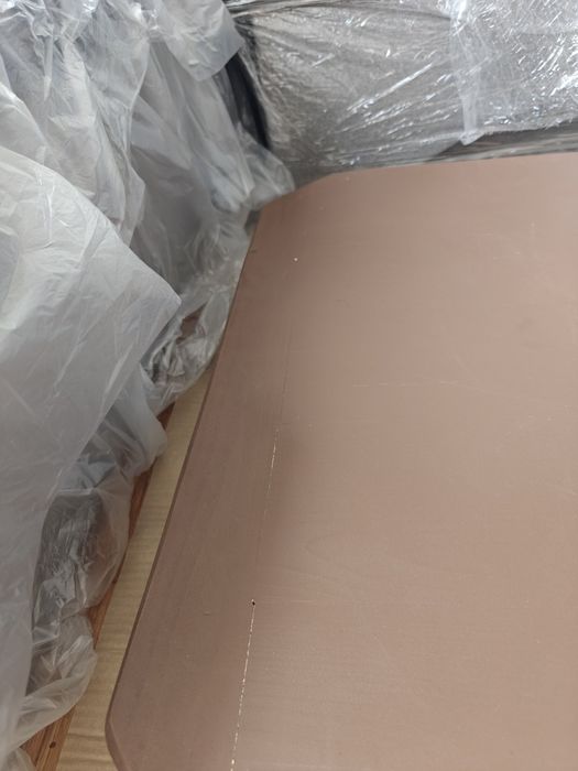 Масивна маса със столове