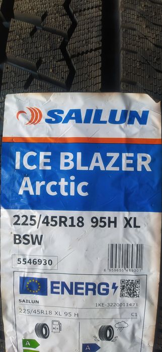 225/45R18 Sailun Arctic