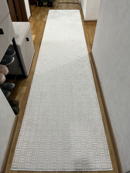 Продам ковер 80х3,65