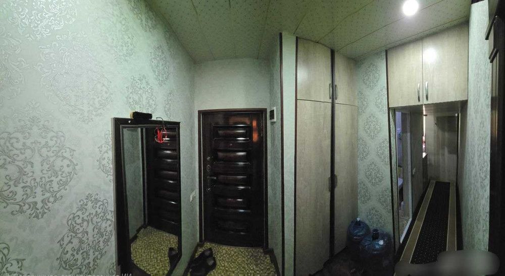 Срочно 1 хонали квартира сотилади 6 микрн