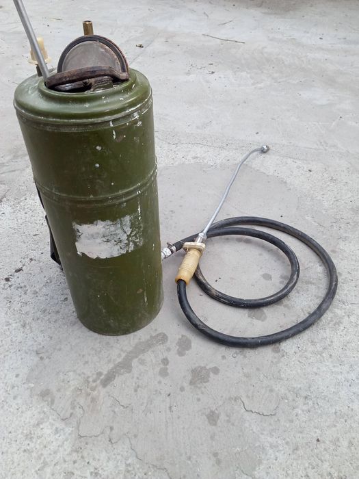 Продам опрыскиватель 10 л для огорода