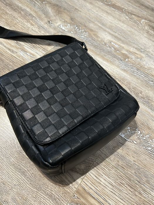 LV hand bag neagra