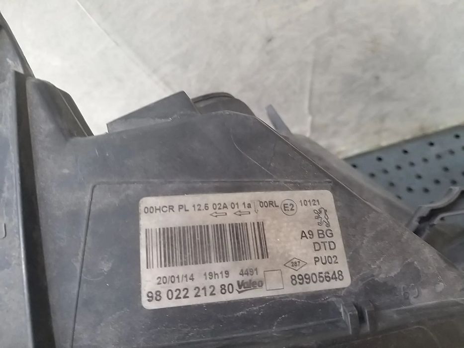 Far dreapta peugeot 208 ca cc 9802221280 89905648