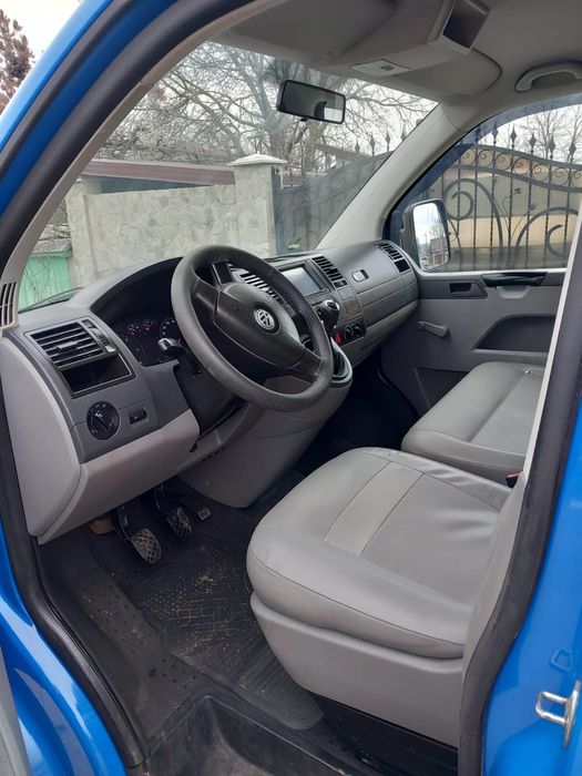 De vanzare  VW T5 Doka 6 locuri 2009 2.5 TDI Euro 4 Recent adus Germania