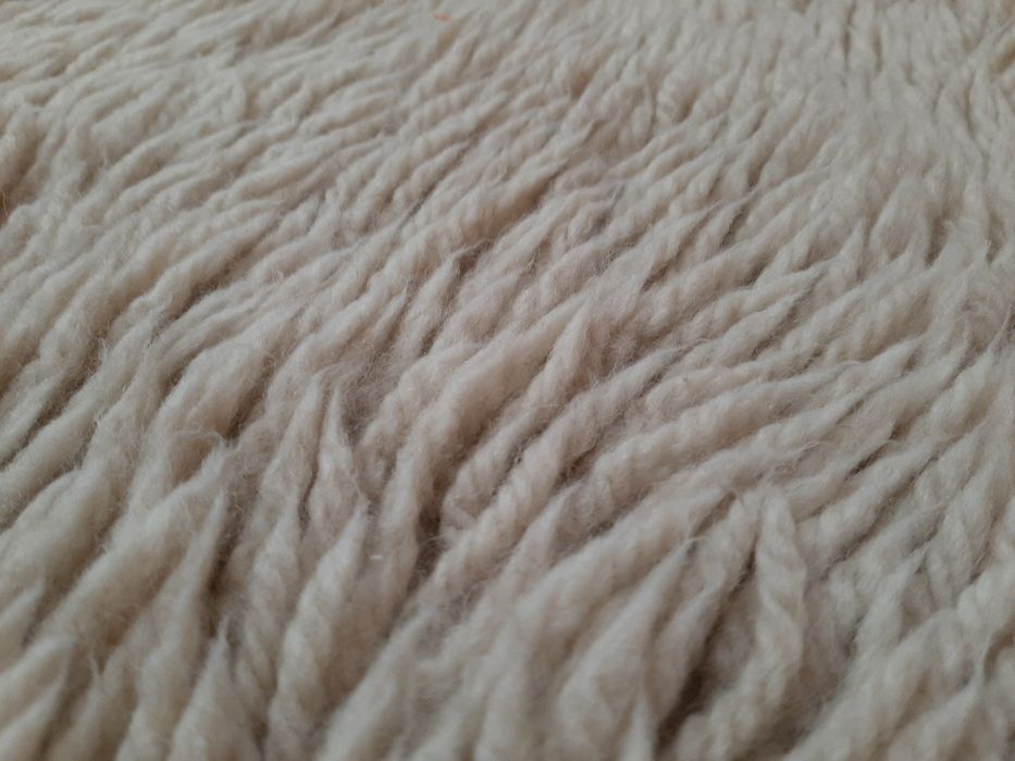 Китеници от чиста вълна – за единично легло или диван (220 х 110 см)