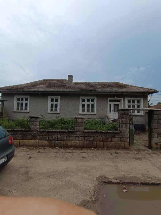 Къща с 30kw фец централа 1500 двор