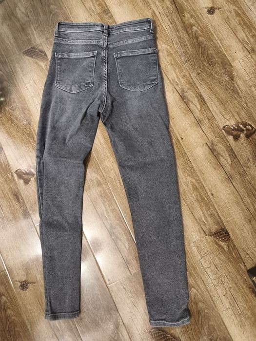 Blugi skinny gri spălăcit mărime 36(s)