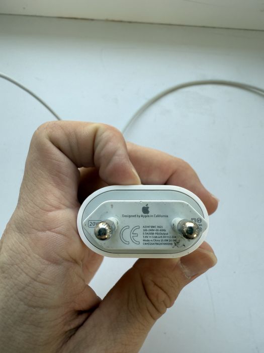 Зарядка на айфон