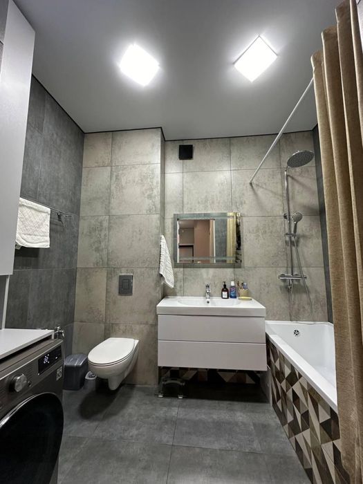 Срочно 3 ком.кв район 8 школы