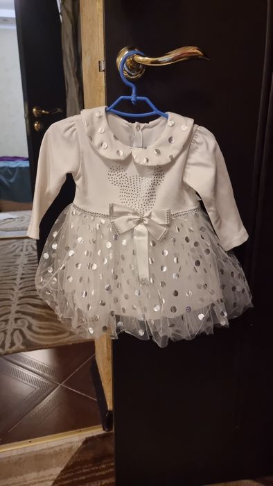 Продам детское платье.