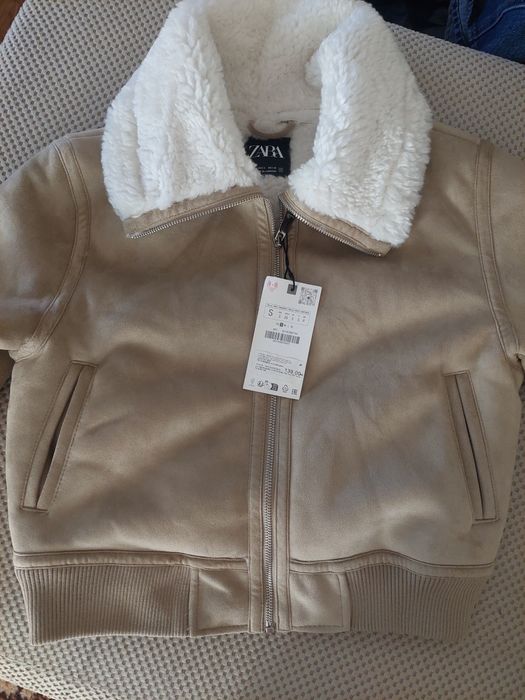 Дамско велурено яке ZARA