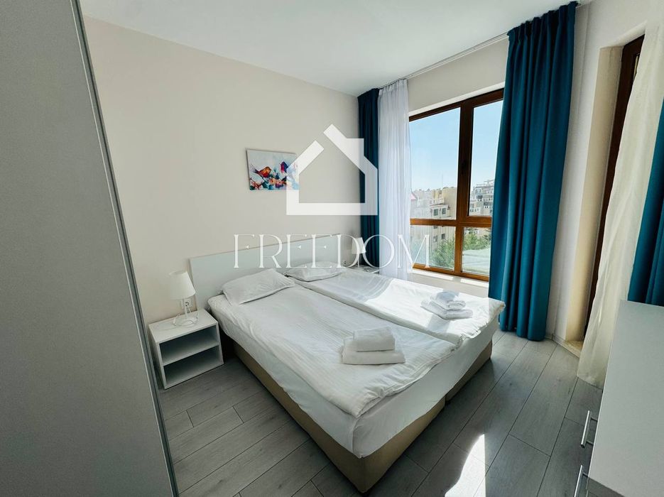 Тристаен апартамент под наем с паркомясто, кв.Ален Мак,комплекс La Mer