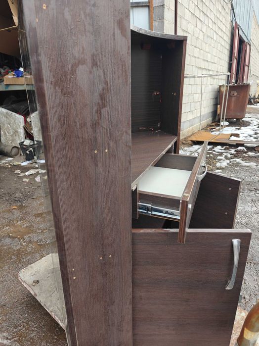 Угловая тумба / шкаф с ящиком и полками